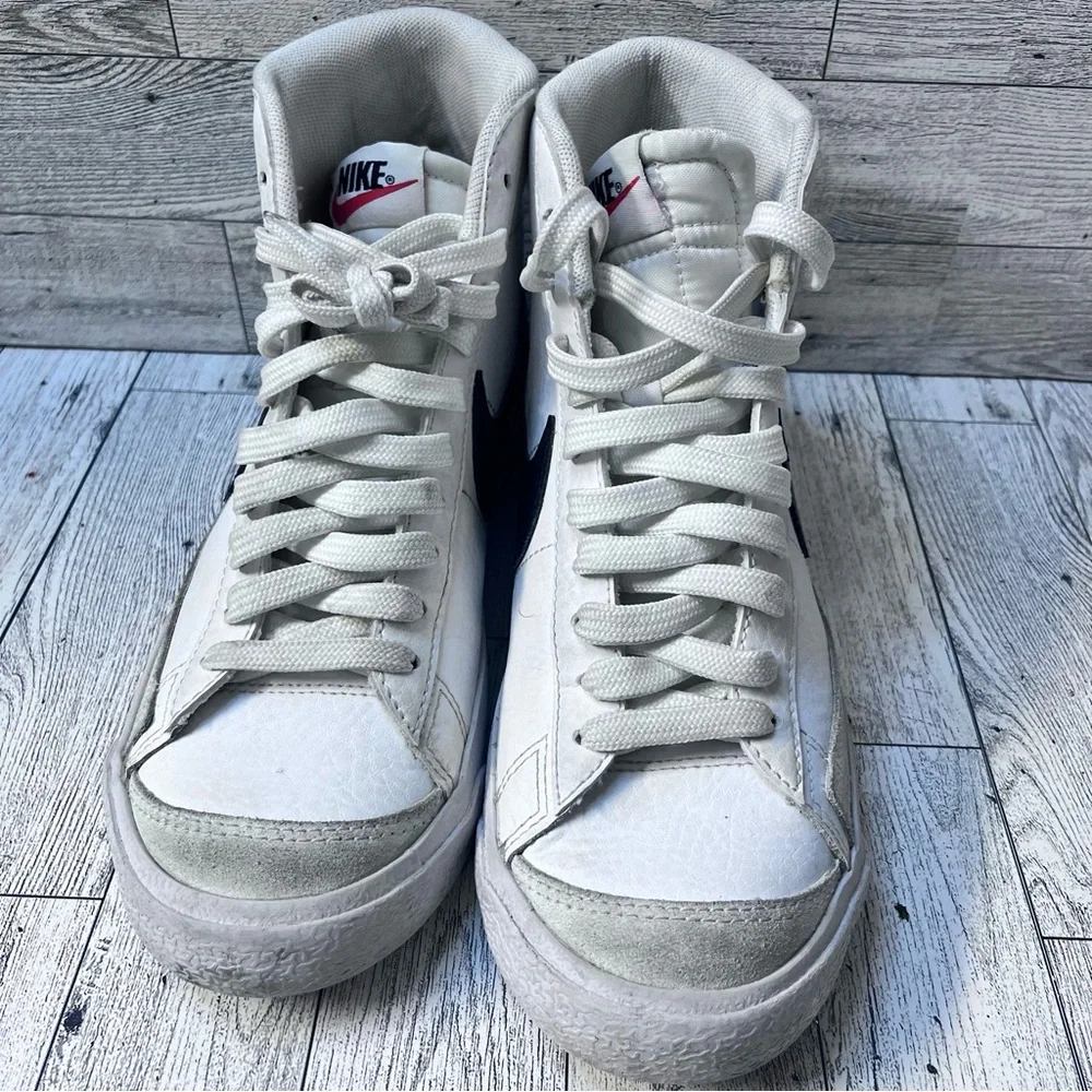 Nike Blazers White and Black High-Top Sneakers - Picture 6 of 7
